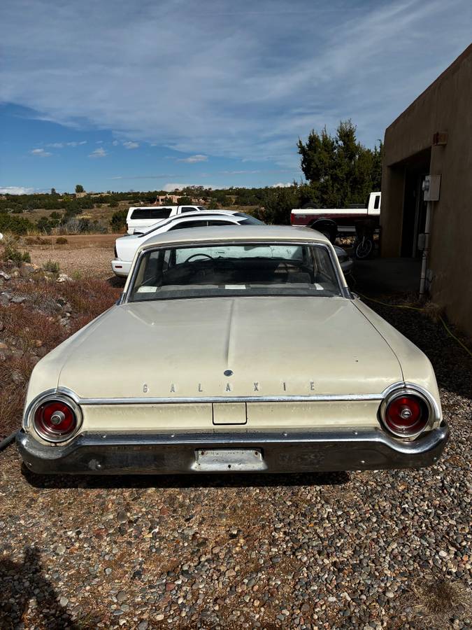 Galaxie-four-door-1962-4