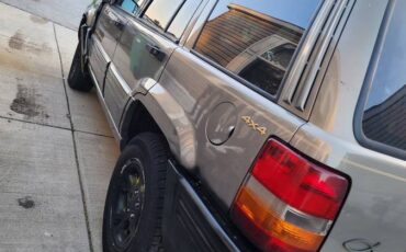 Geep-grand-cherokee-.-1996-green