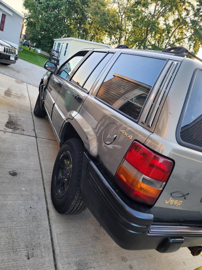 Geep-grand-cherokee-.-1996-green