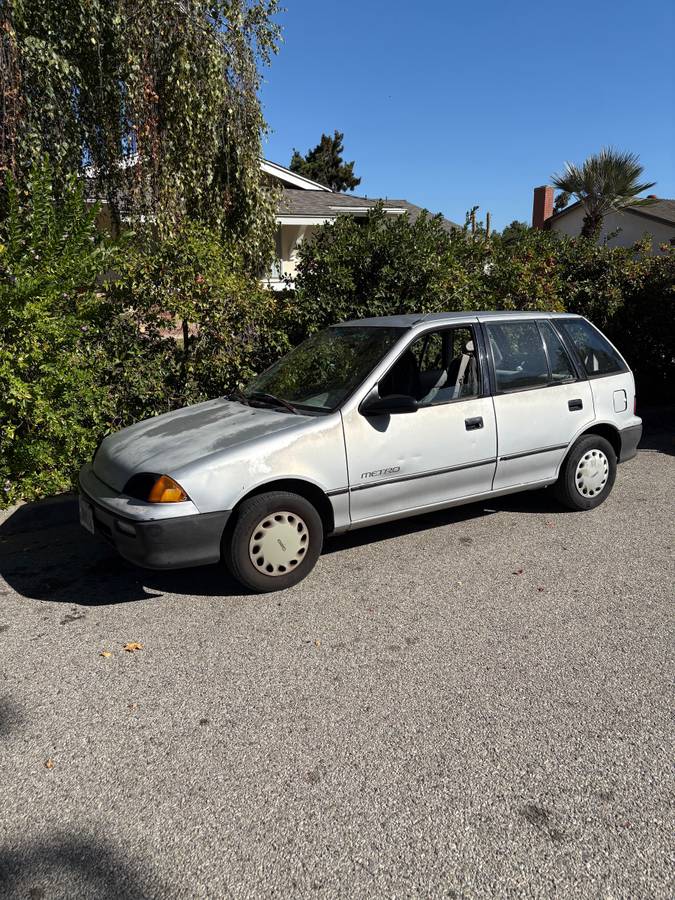 Geo-metro-1992-silver-1