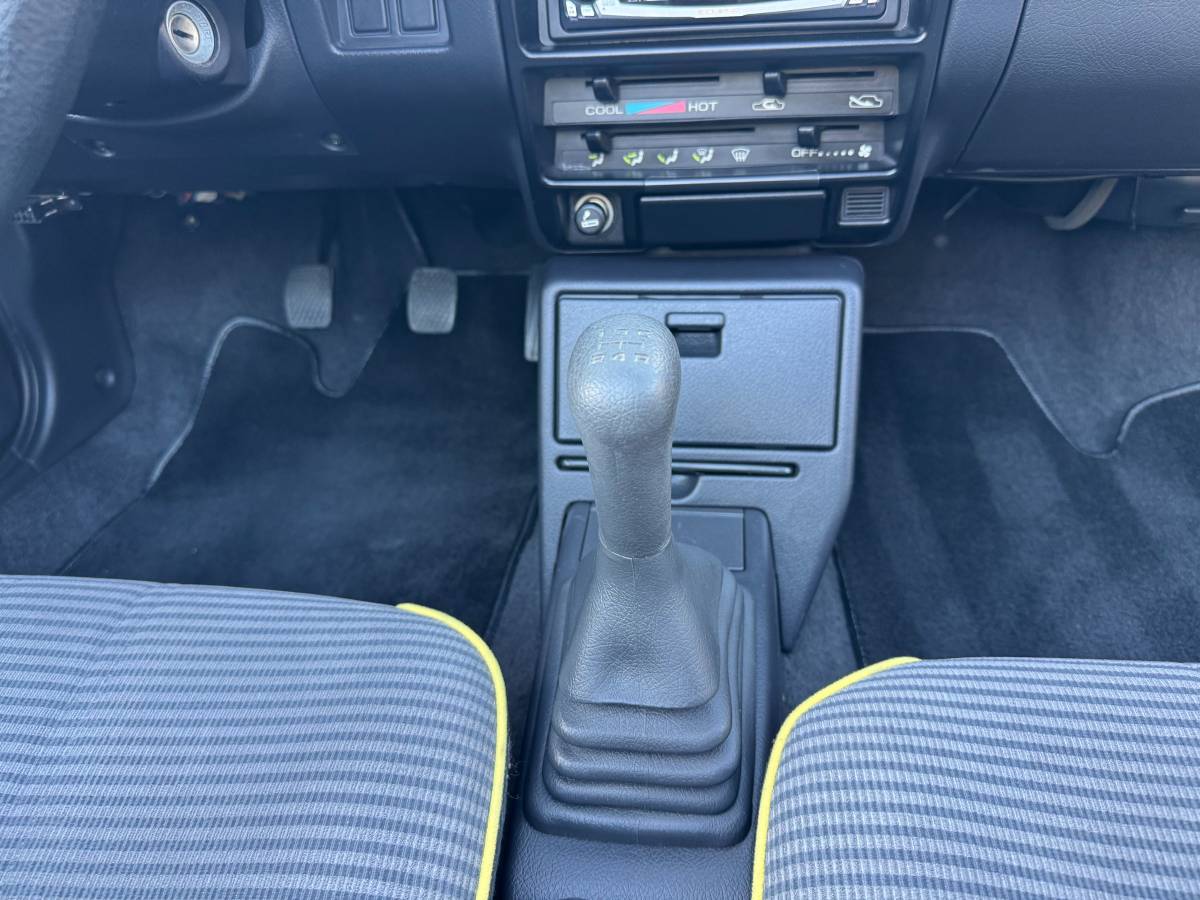 Geo-metro-convertible-1991-yellow-21