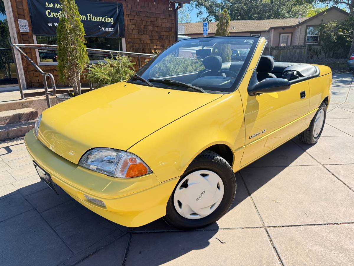 Geo-metro-convertible-1991-yellow-24