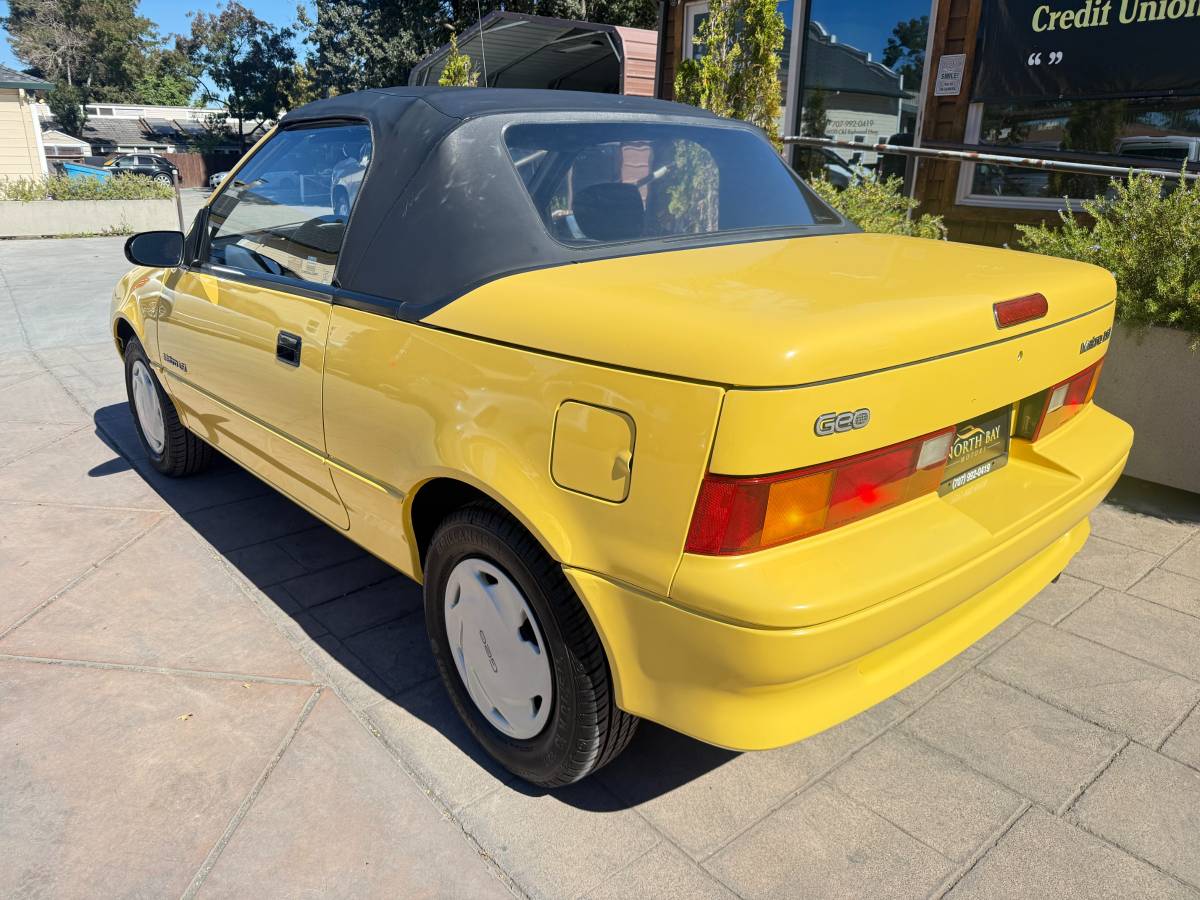 Geo-metro-convertible-1991-yellow-33