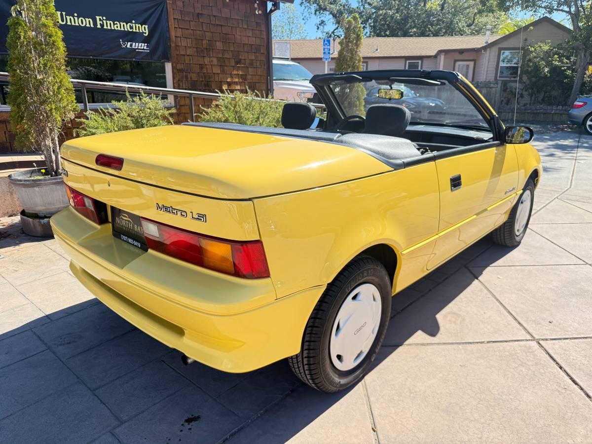 Geo-metro-convertible-1991-yellow-7