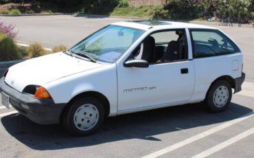 Geo-metro-xfi-1991-white