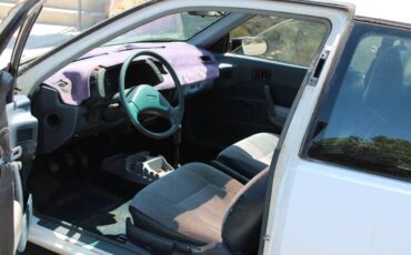 Geo-metro-xfi-1991-white-4