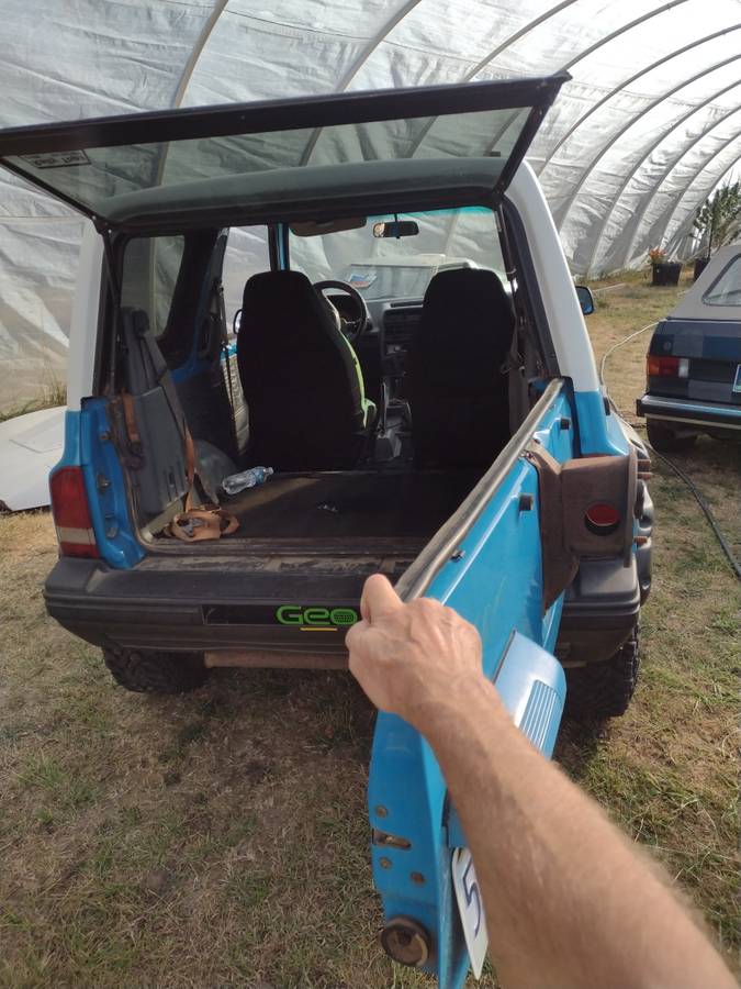 Geo-tracker-1991-blue