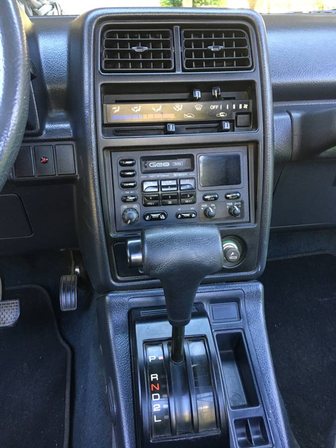 Geo-tracker-1994-white-3