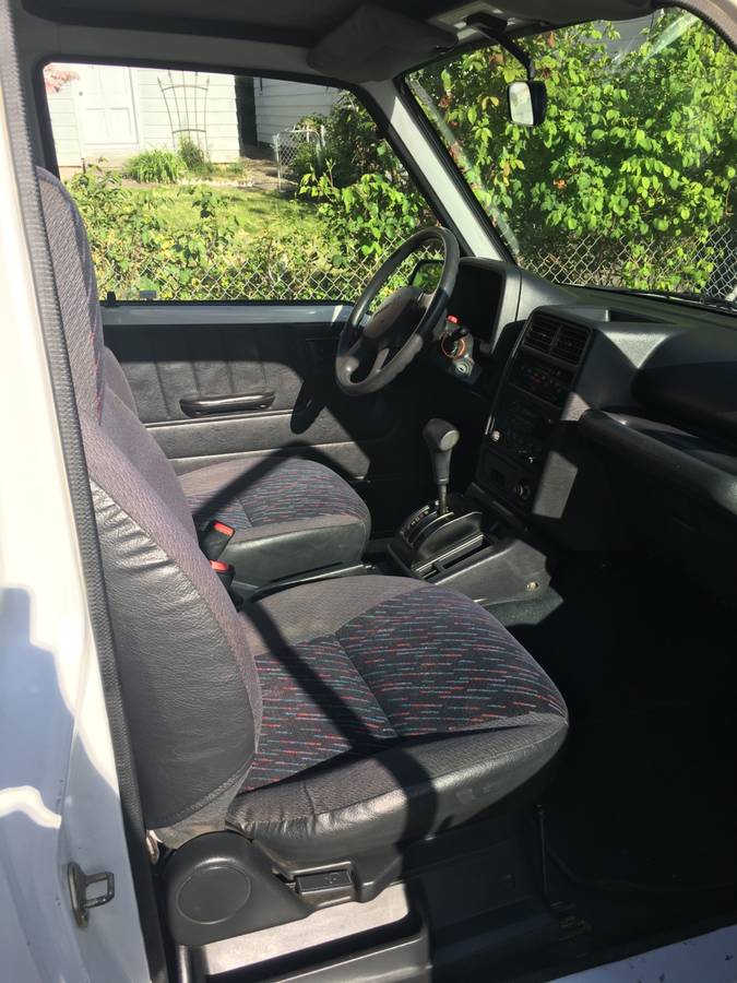 Geo-tracker-1994-white-6