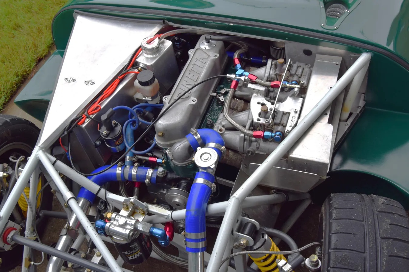 Ginetta-G4-1964-Brg-Brushed-Aluminum-Blue-Upholstery-5