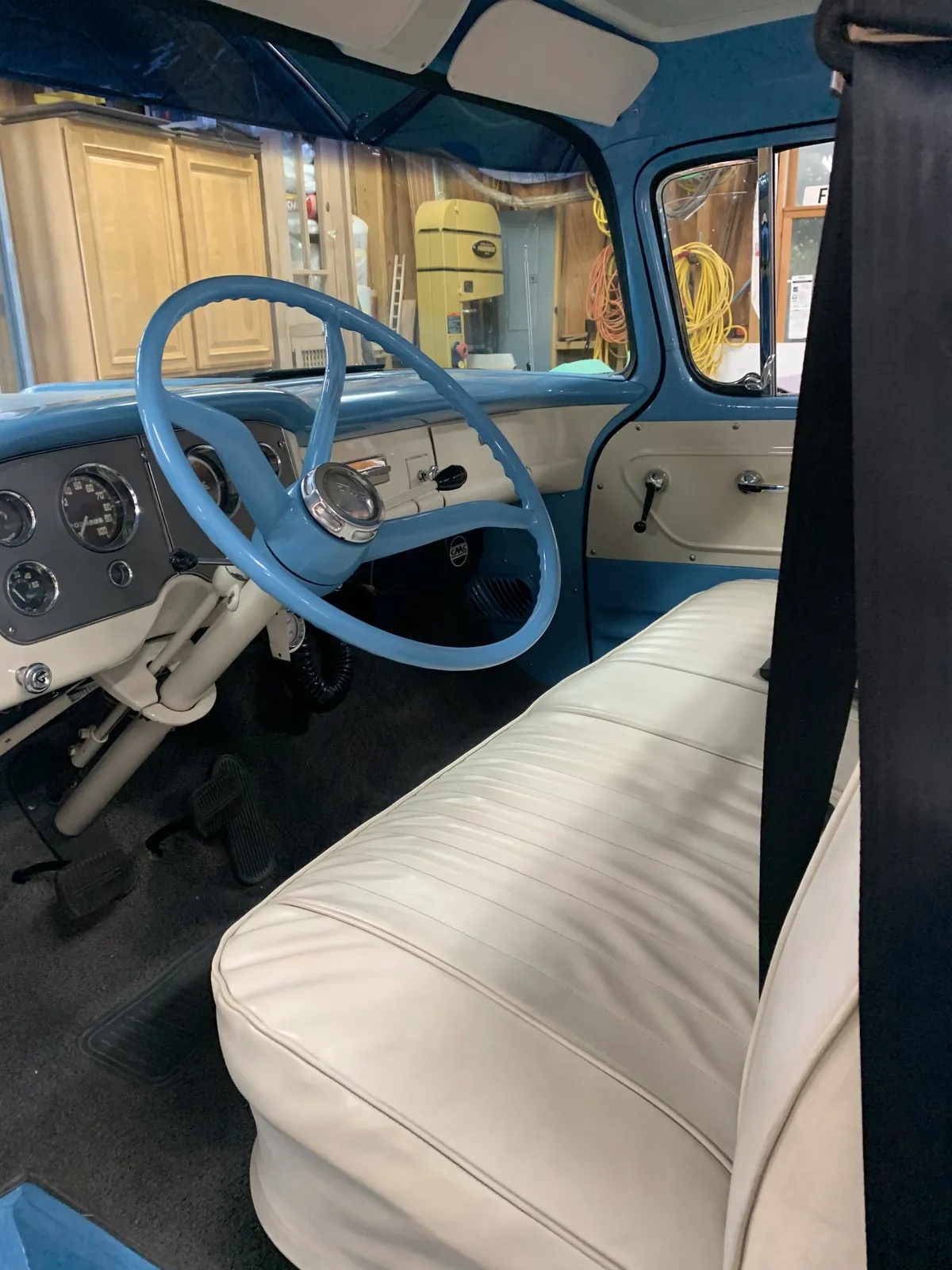 Gmc-100-1957-Blue-White-18