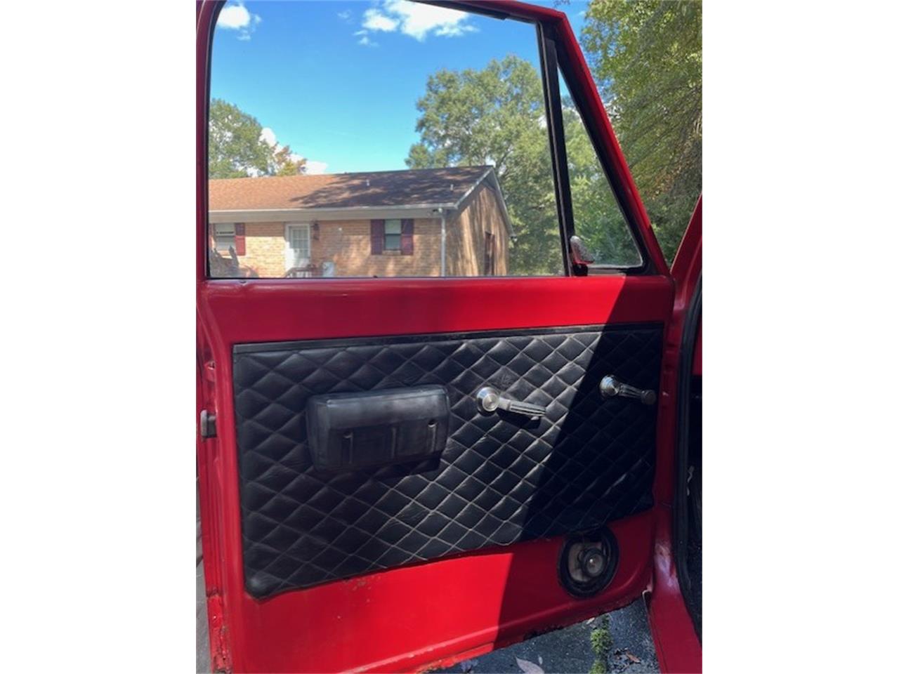 Gmc-1500-1969-Red-Black-and-Red-11