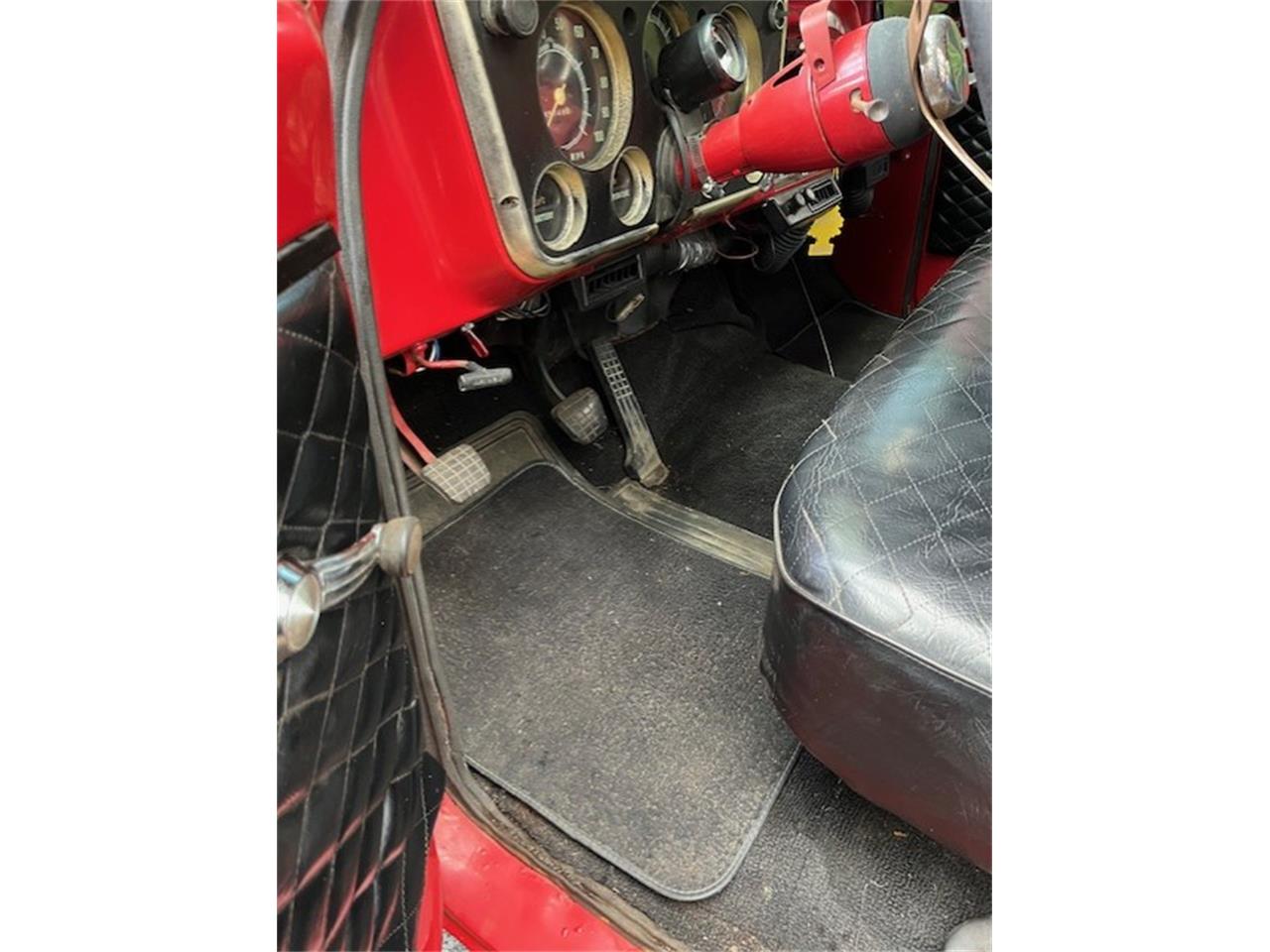 Gmc-1500-1969-Red-Black-and-Red-16