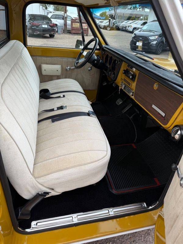 Gmc-1971-yellow-33