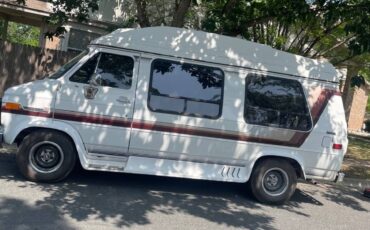Gmc-1989-white-5