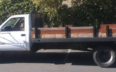 Gmc-1991-white-5