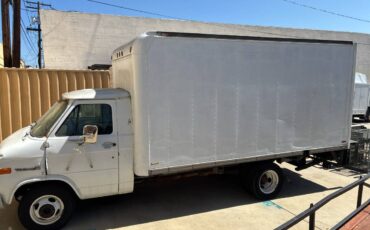Gmc-1994-white-3
