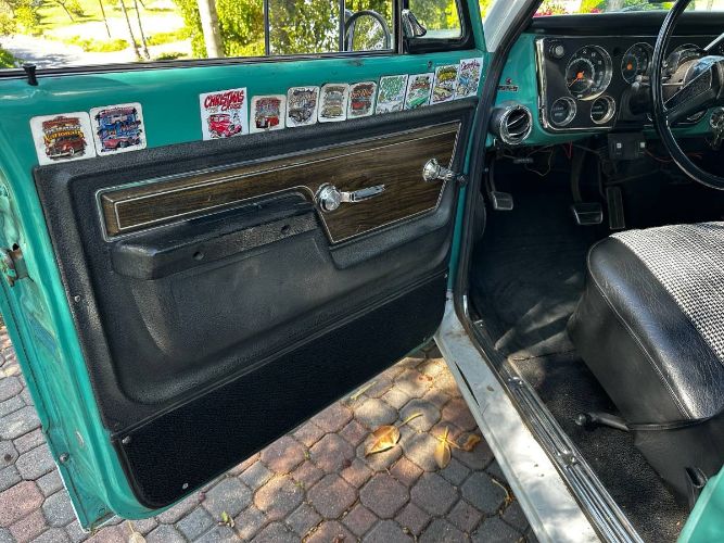 Gmc-3500-1972-Green-12