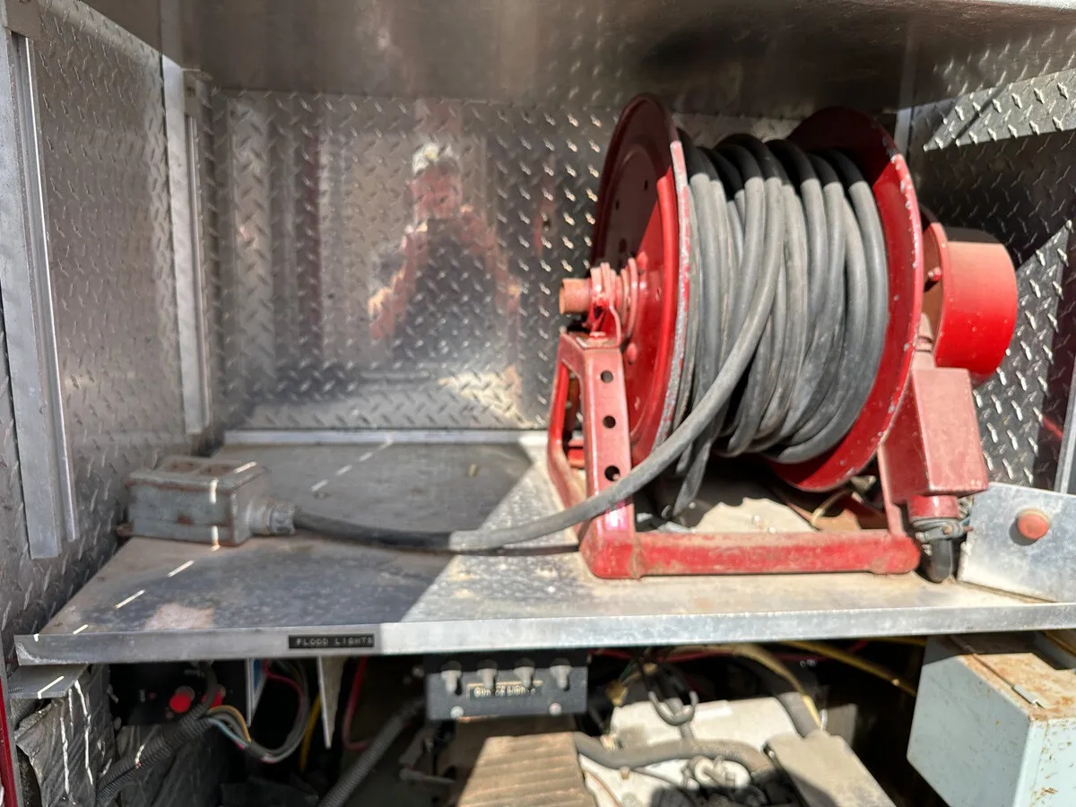 Gmc-7500-1986-Red-Black-10
