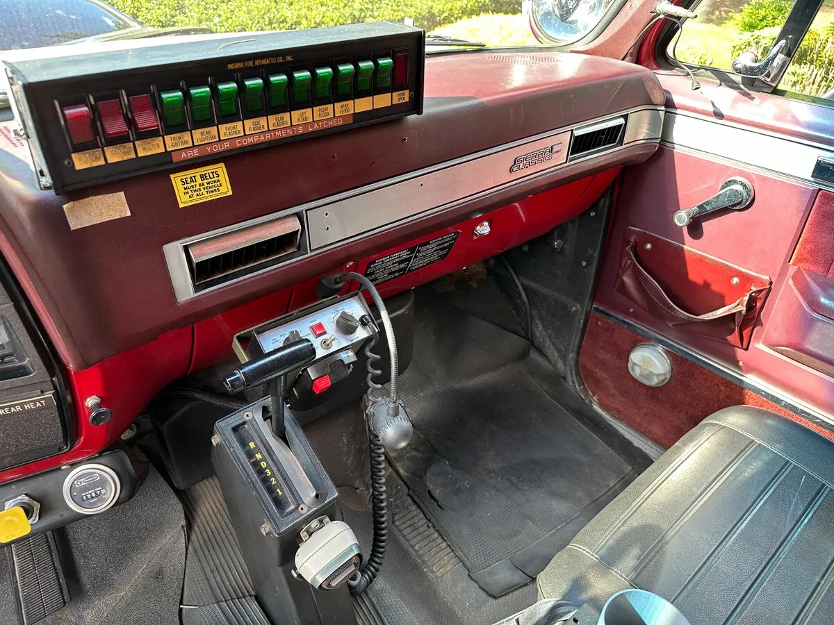 Gmc-7500-1986-Red-Black-15