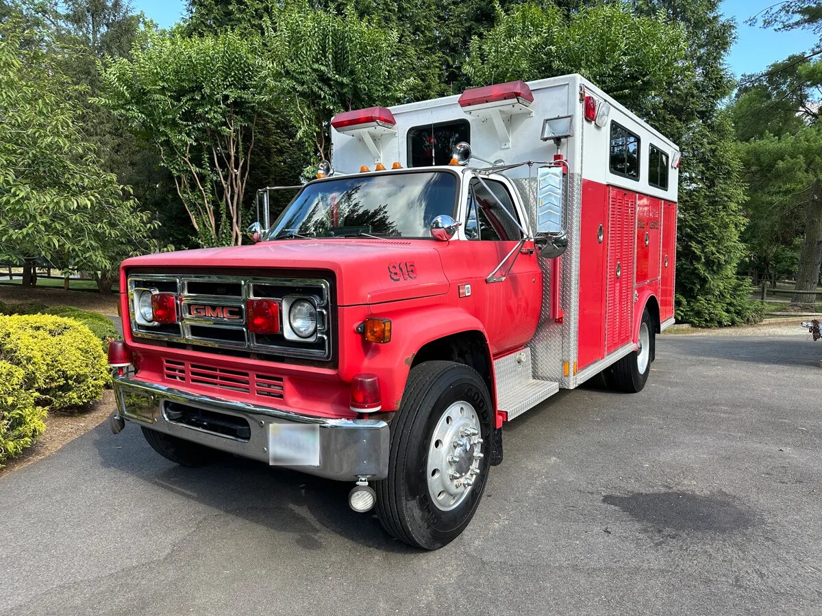 Gmc-7500-1986-Red-Black-2