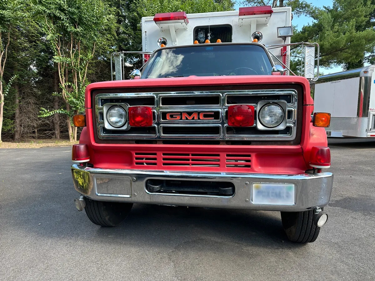 Gmc-7500-1986-Red-Black-3