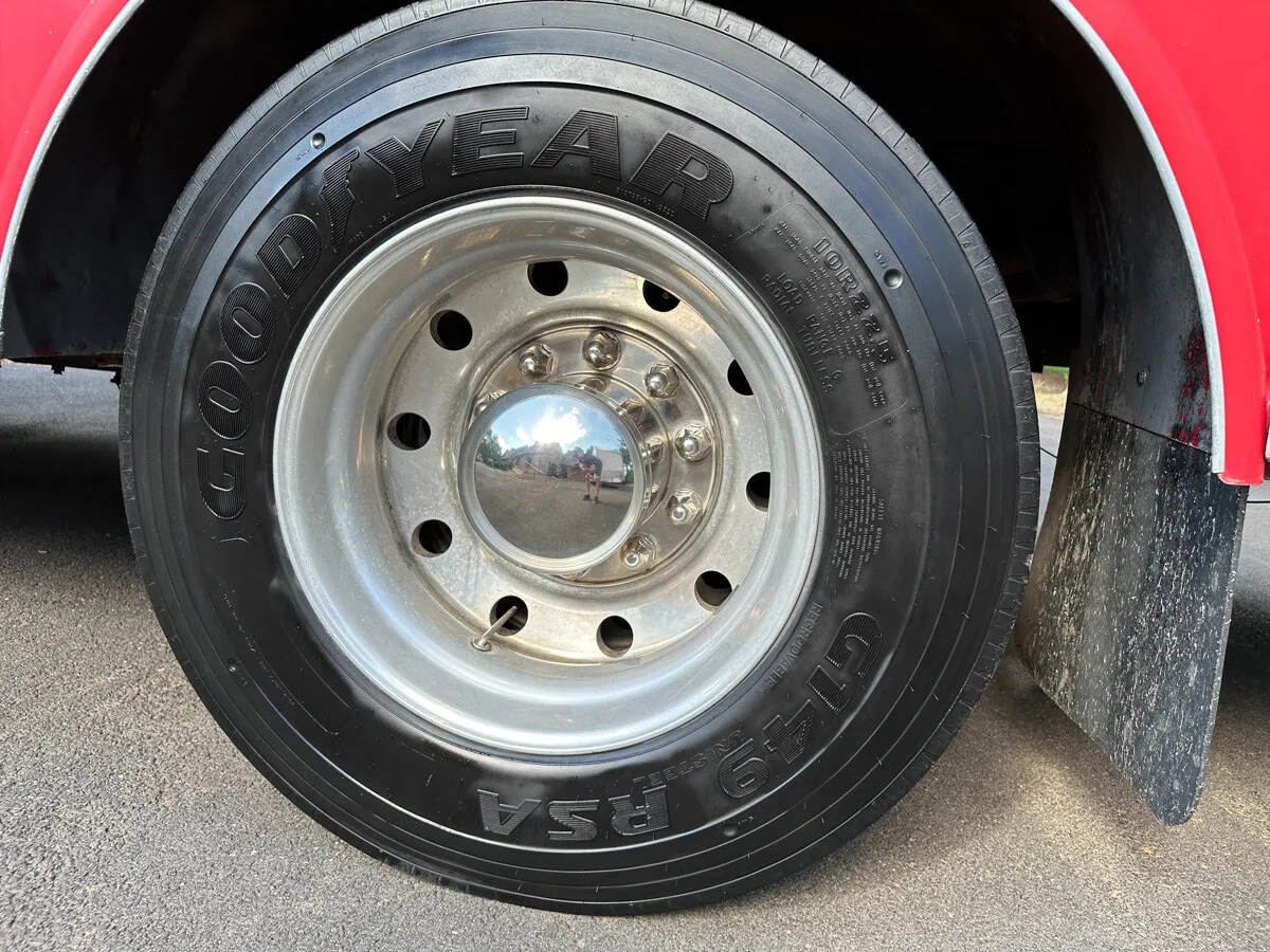 Gmc-7500-1986-Red-Black-5