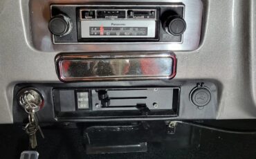 Gmc-C10-1967-Charcoal-Metallic-Black-amp-Red-10