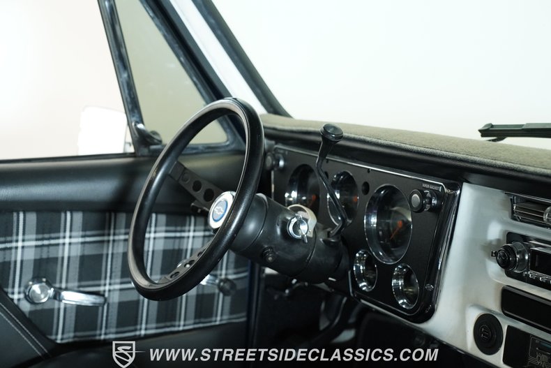 Gmc-C10-1969-Dark-Blue-Black-40
