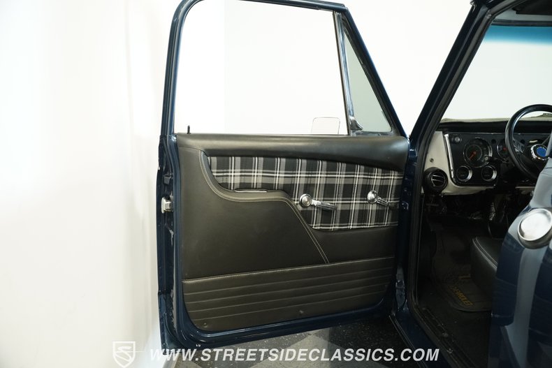 Gmc-C10-1969-Dark-Blue-Black-49