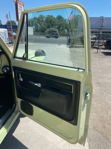 Gmc-C10-1972-Yellow-15