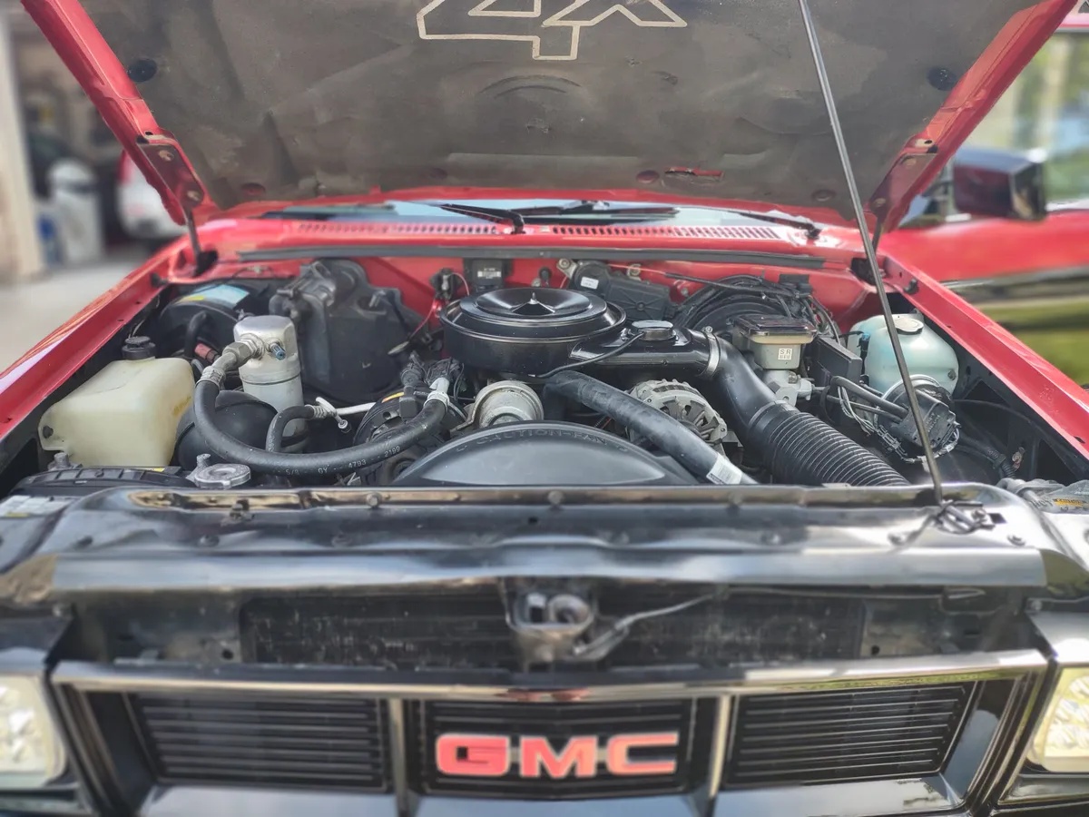 Gmc-S15-jimmy-1990-Red-Charcoal-3