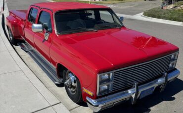 Gmc-Sierra-3500-1982-Red-Beige