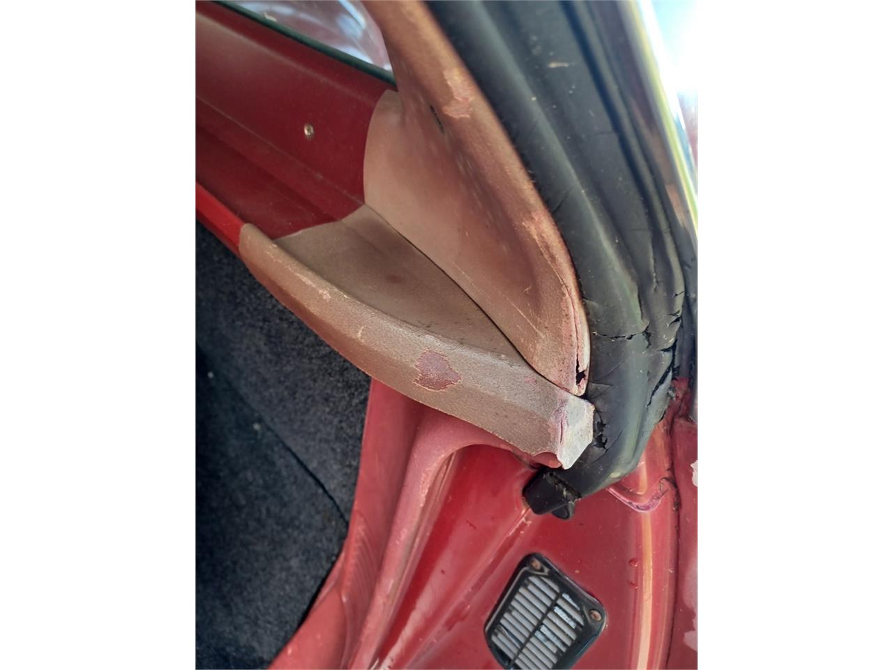 Gmc-Sprint-1975-White-and-burgundy-Burgundy-65