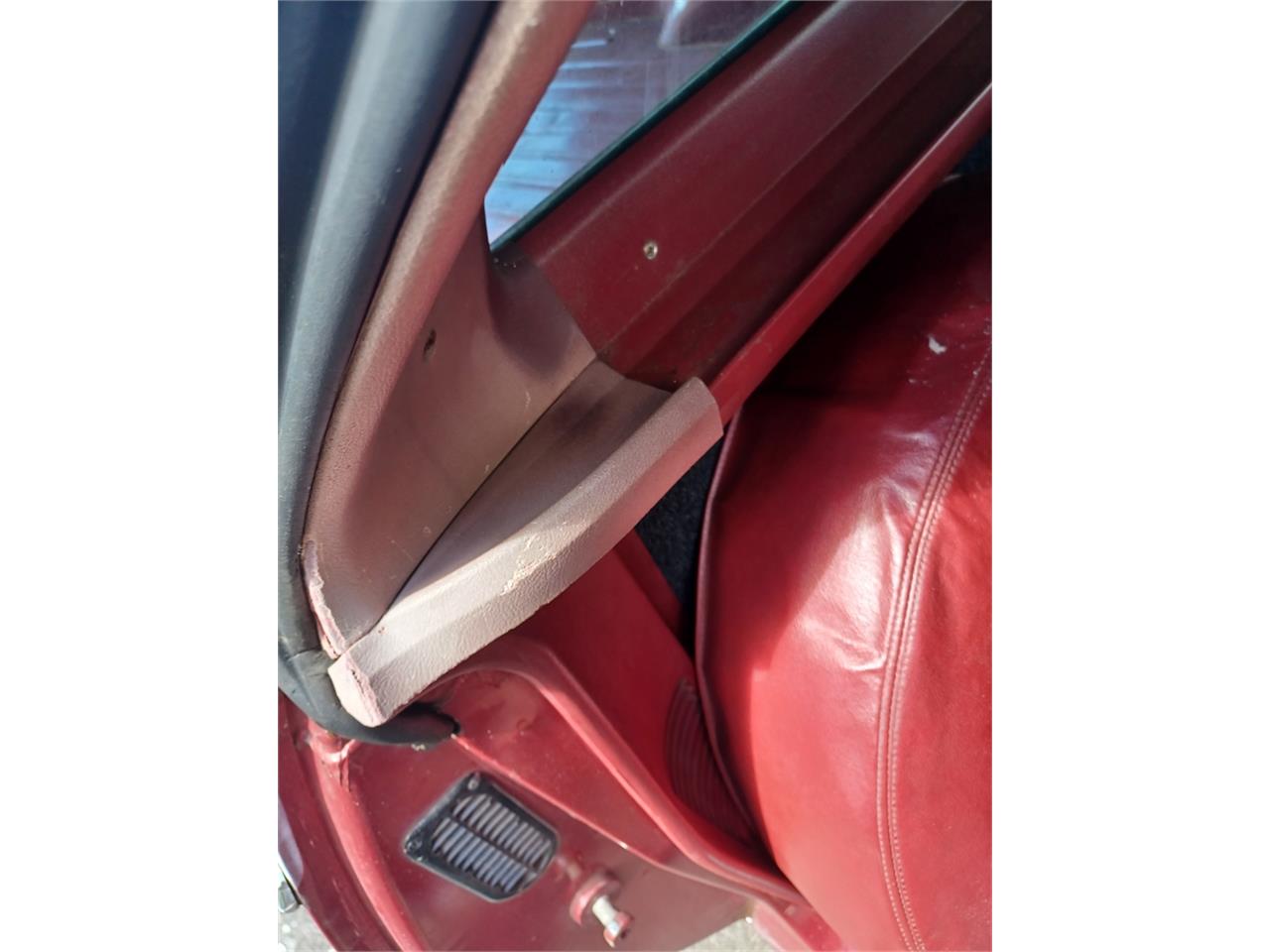 Gmc-Sprint-1975-White-and-burgundy-Burgundy-68