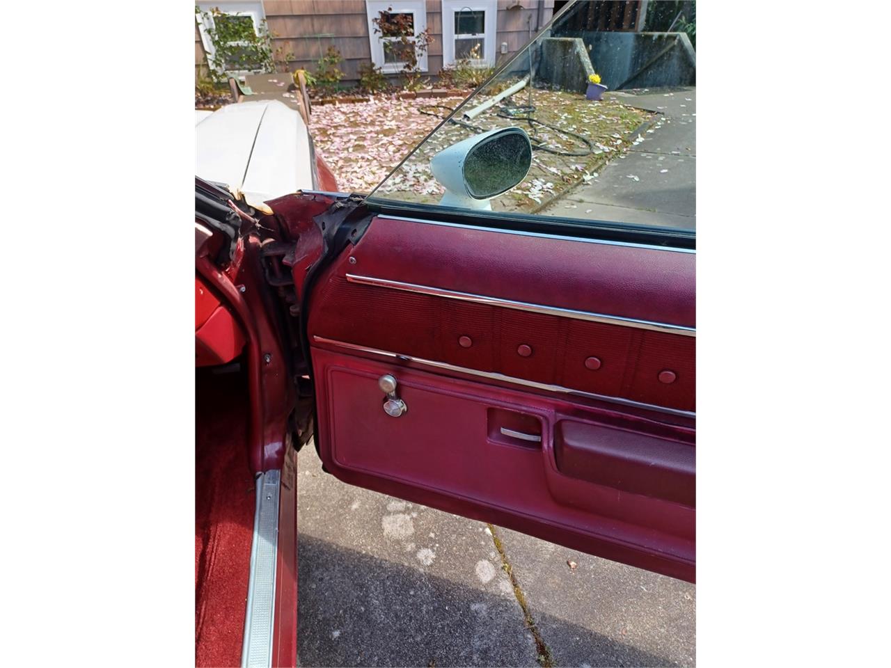 Gmc-Sprint-1975-White-and-burgundy-Burgundy-96