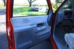 Gmc-Suburban-1992-Red-Grey-1