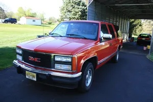 Gmc-Suburban-1992-Red-Grey-3