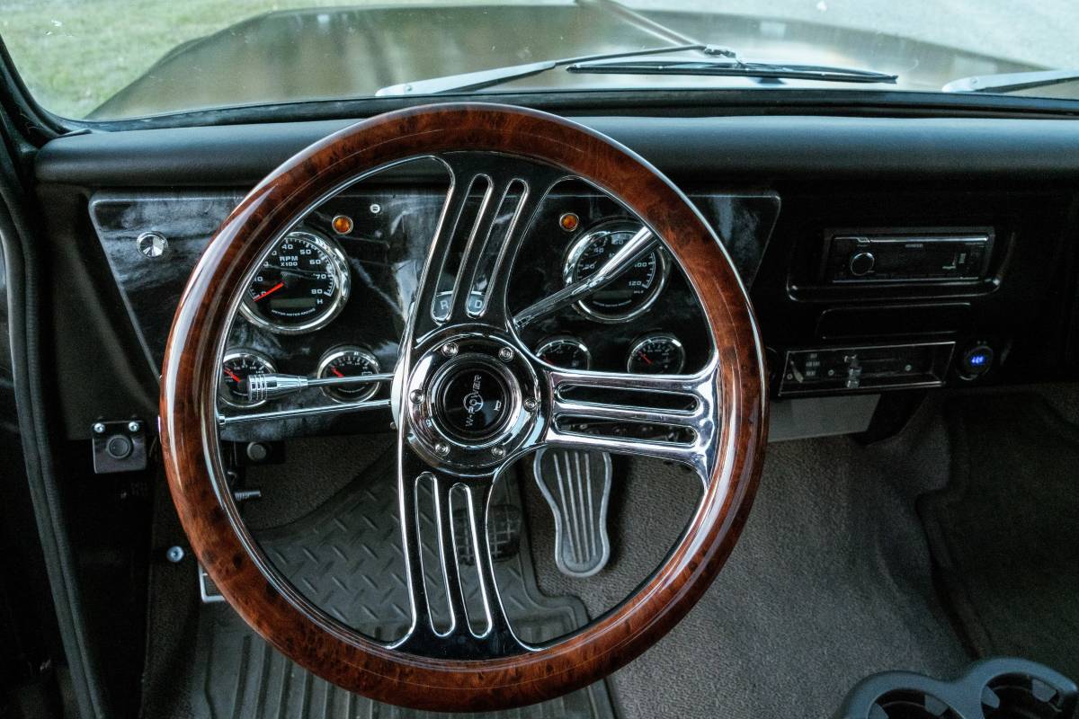 Gmc-c15-1968-black-42