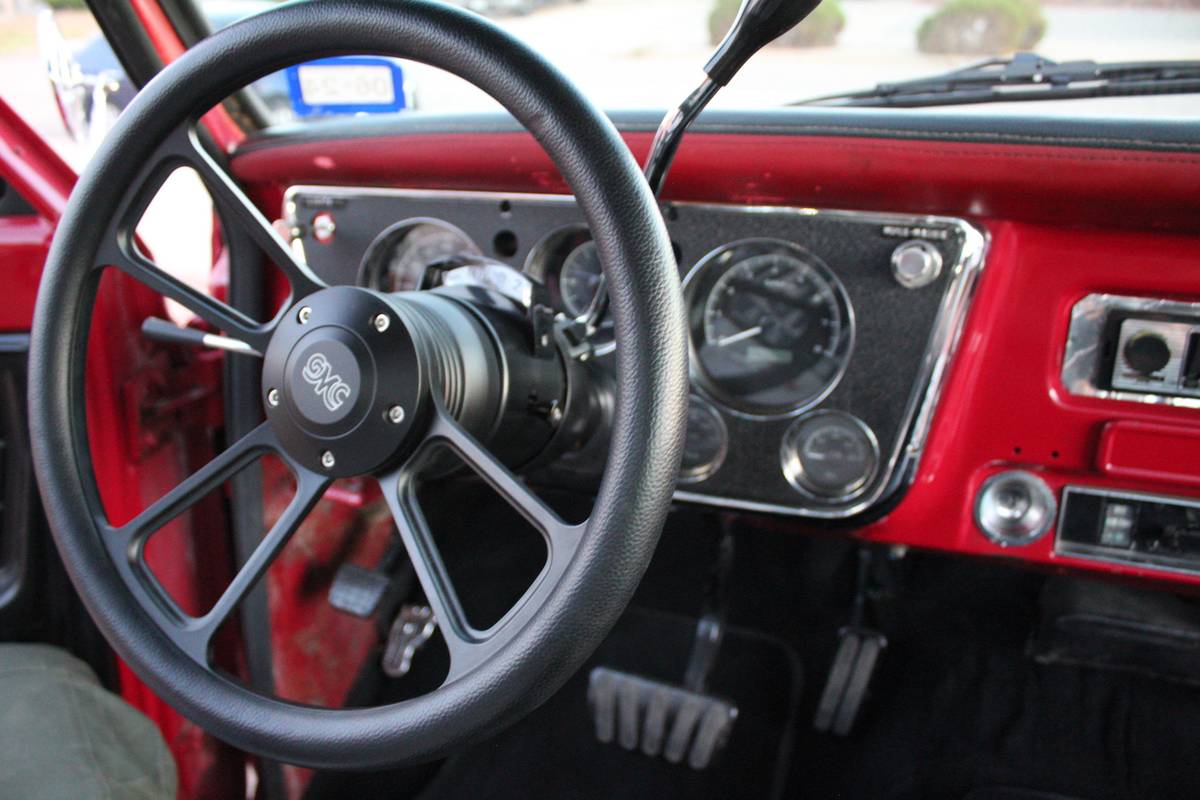 Gmc-c1500-1970-red-10