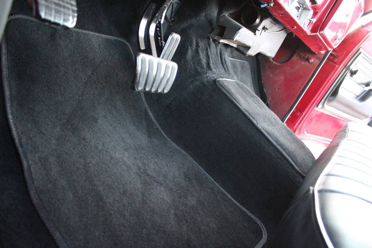 Gmc-c1500-1970-red-11
