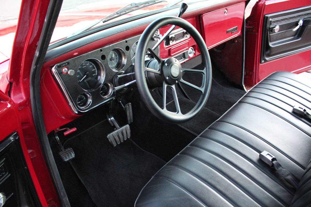 Gmc-c1500-1970-red-9