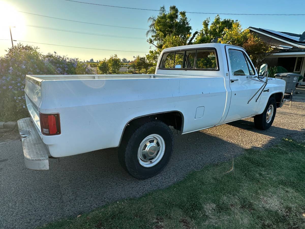Gmc-c2500-1984-white-2