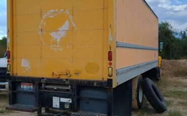 Gmc-c6500-1992-yellow-2