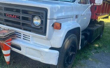 Gmc-c7-7000-medium-duty-medium-conventional-97.5-1984-white