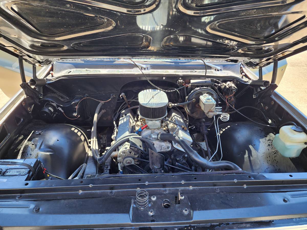 Gmc-chevrolet-1980-grey-1
