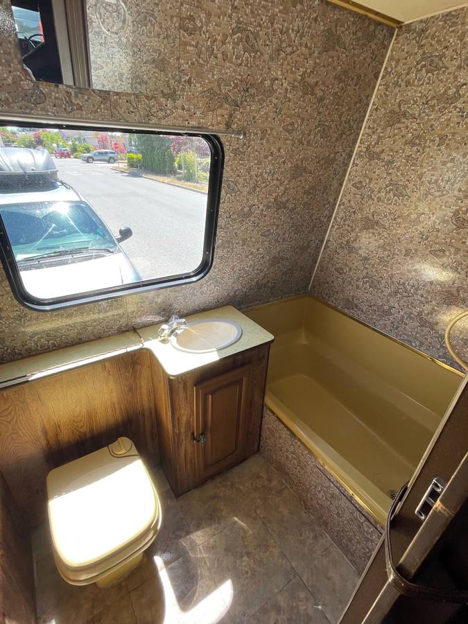 Gmc-frontier-1977-white-7