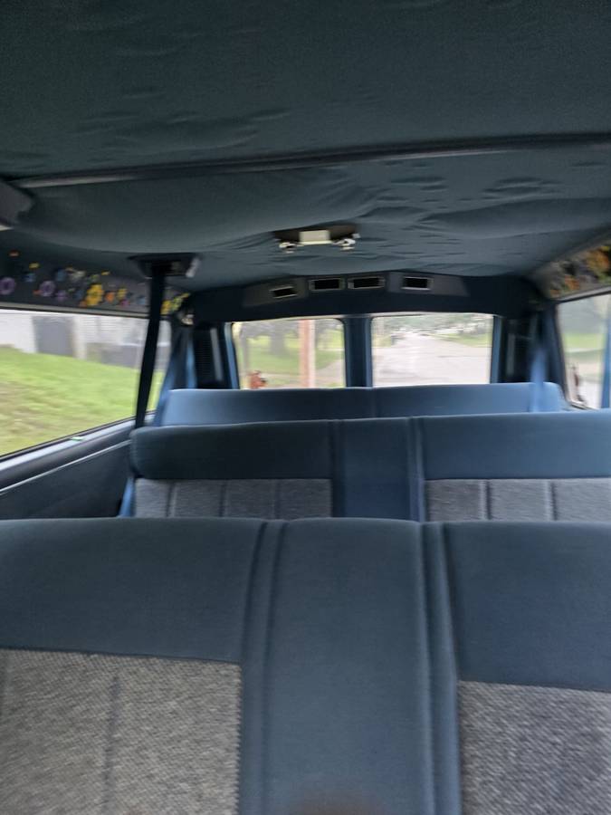 Gmc-grand-rally-wagon-1989-blue-13
