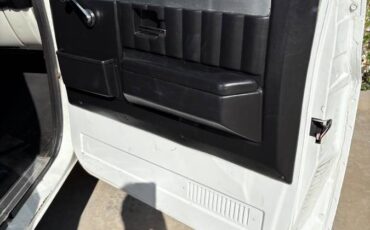 Gmc-jimmy-1989-white-10