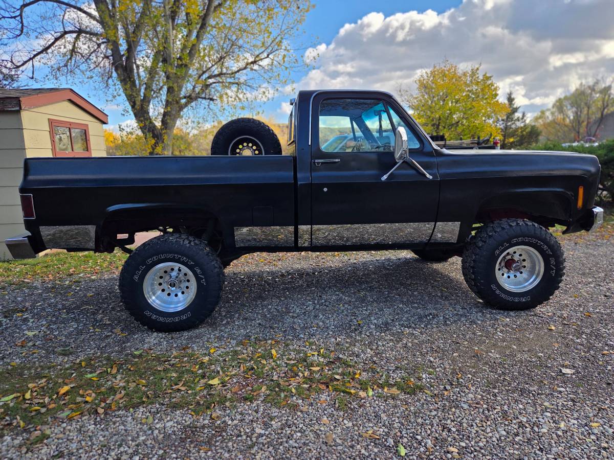 Gmc-k1500-1975-custom-1